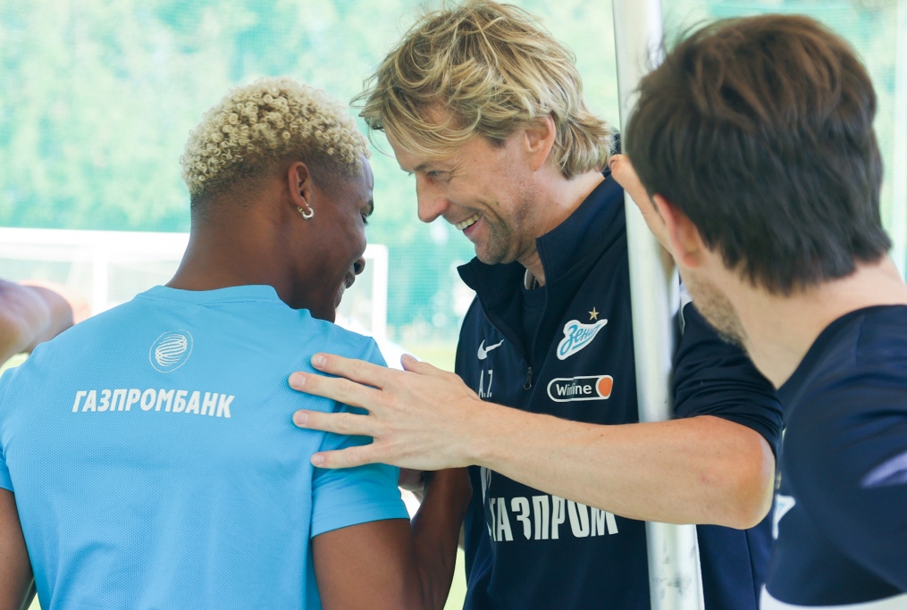 «Газпром»-тренировочные сборы в Дубае: 14 января, утренняя тренировка