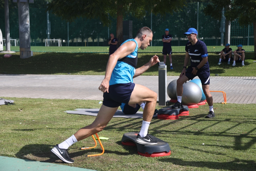 «Газпром»-тренировочные сборы в Дубае: 14 января, утренняя тренировка