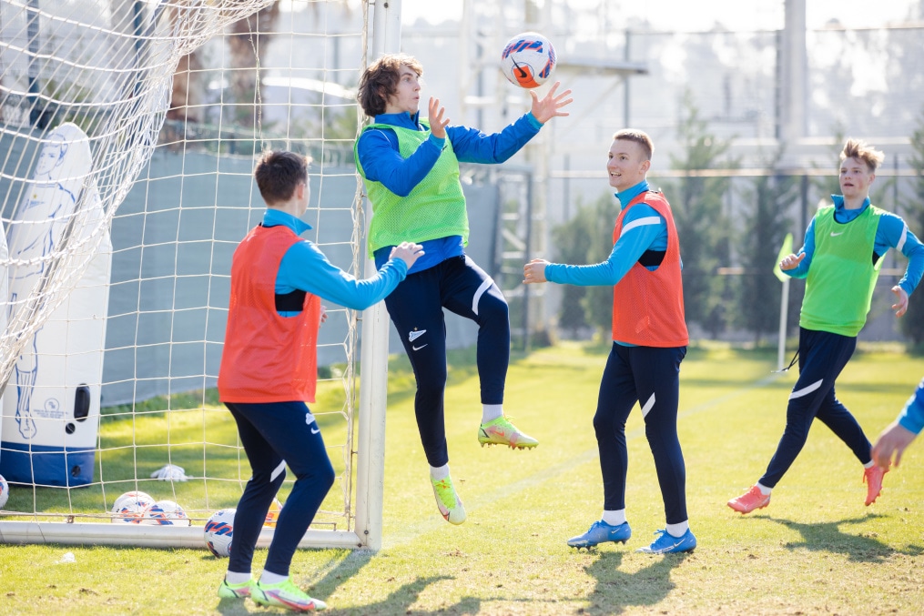 Сборы «Зенита»-м в Турции: 21 января, утренняя тренировка