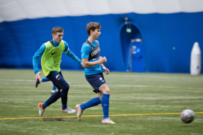 Тренировка «Зенита» U-17 и «Зенита» U-16 в манеже Академии