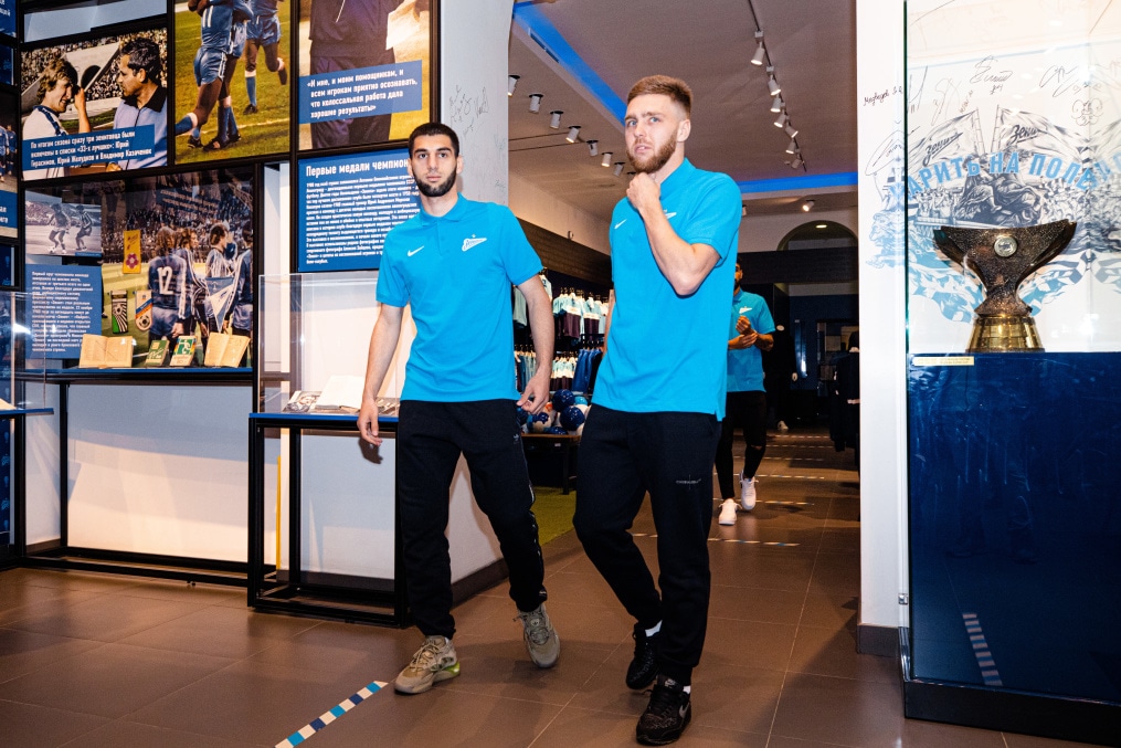 Презентация Юри Алберто, Арсена Адамова и Ивана Сергеева