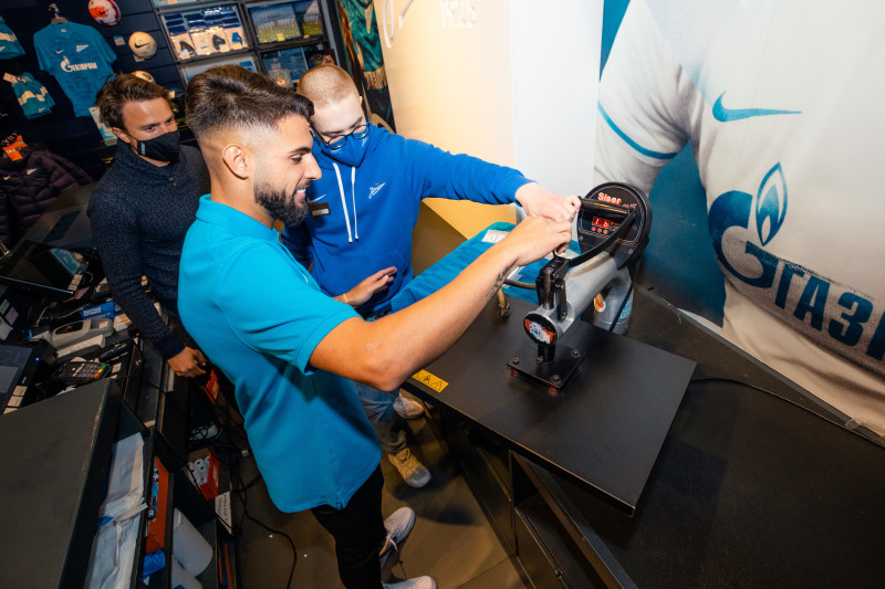 Презентация Юри Алберто, Арсена Адамова и Ивана Сергеева