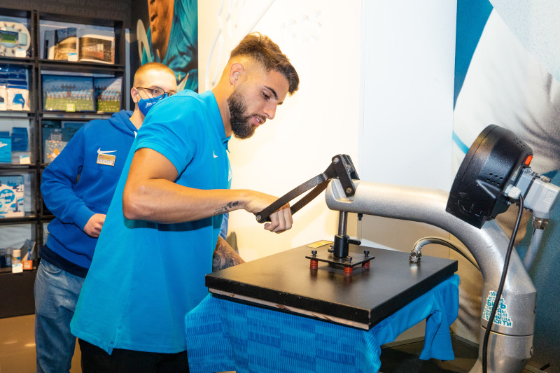 Презентация Юри Алберто, Арсена Адамова и Ивана Сергеева