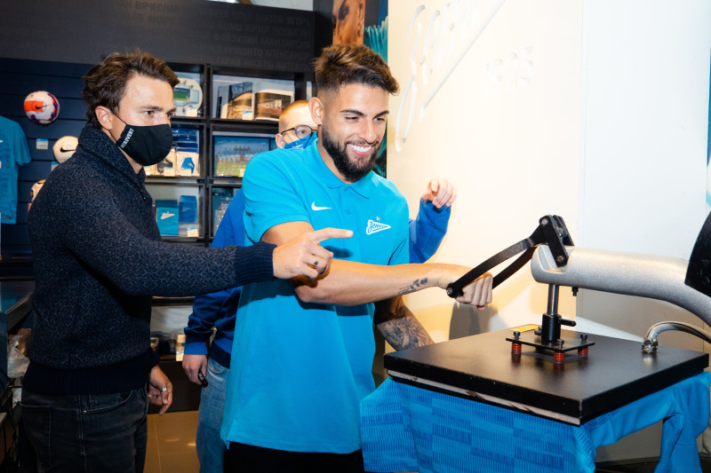 Презентация Юри Алберто, Арсена Адамова и Ивана Сергеева