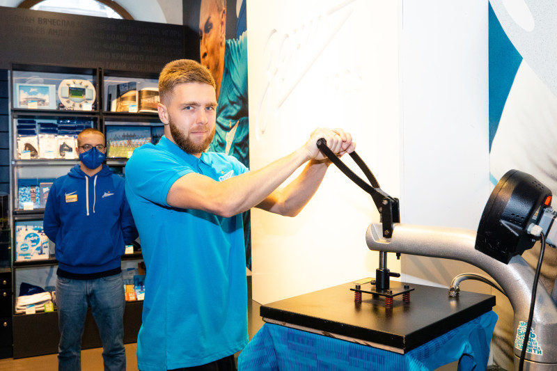 Презентация Юри Алберто, Арсена Адамова и Ивана Сергеева