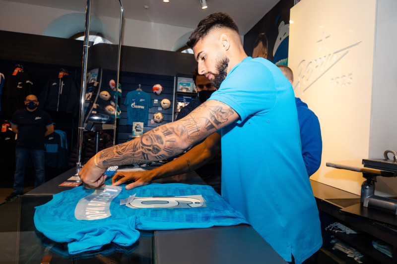 Презентация Юри Алберто, Арсена Адамова и Ивана Сергеева