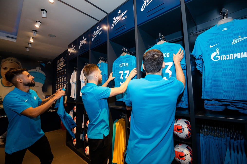 Презентация Юри Алберто, Арсена Адамова и Ивана Сергеева