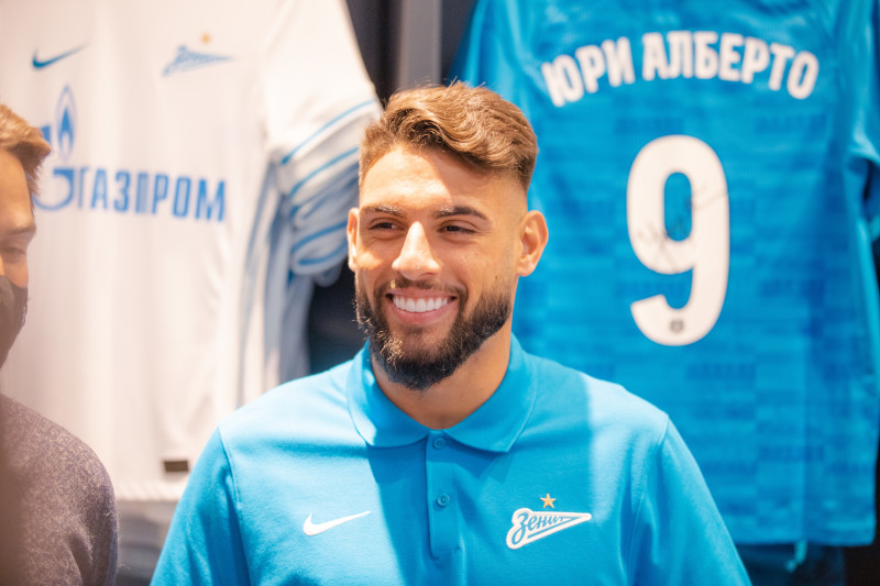 Презентация Юри Алберто, Арсена Адамова и Ивана Сергеева