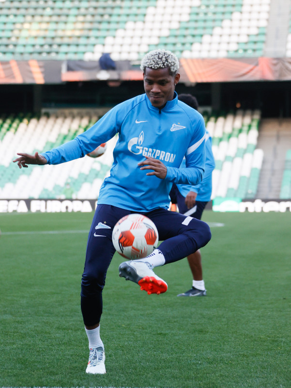 Открытая тренировка «Зенита» перед ответным матчем с «Бетисом»