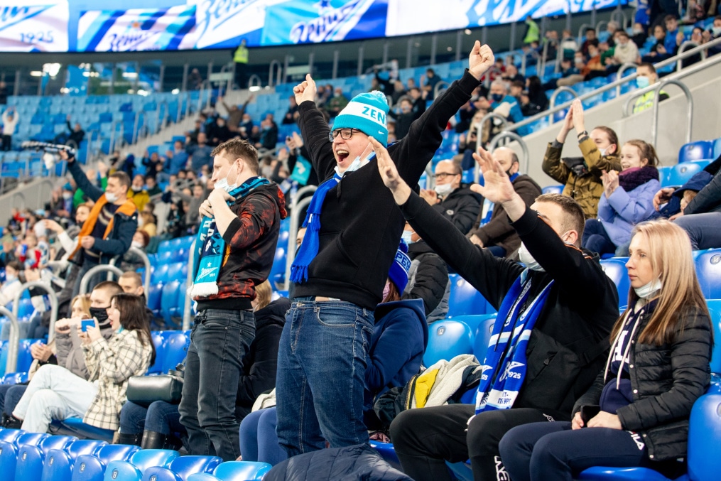 Болельщики на матче Зенит — Камаз