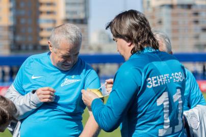 Товарищеский матч ветеранов ФК «Зенит» и  ФК «Крылья Советов»