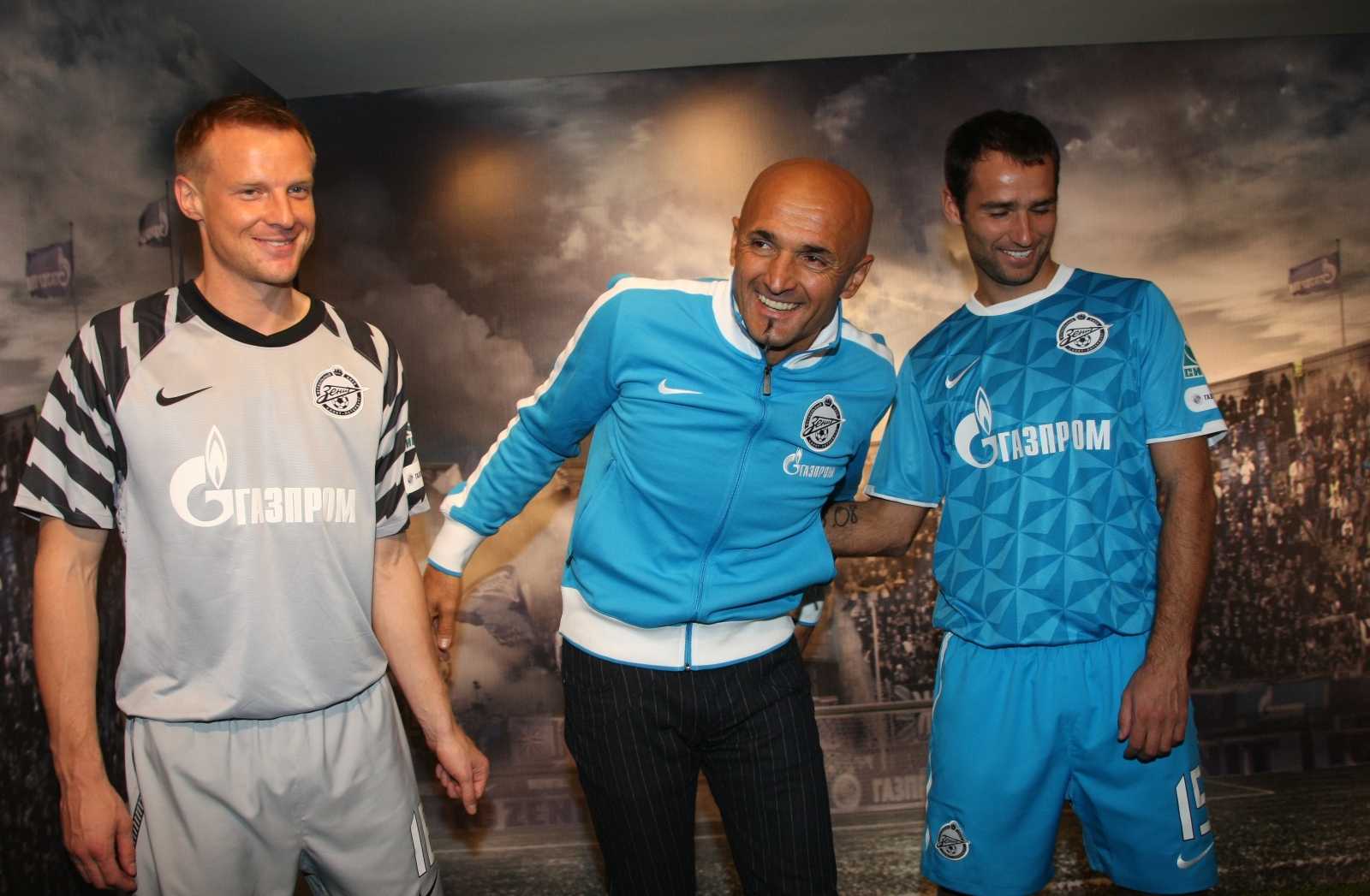 NIKE FOOTBALL Представляет форму «ЗЕНИТА» 2011—2012