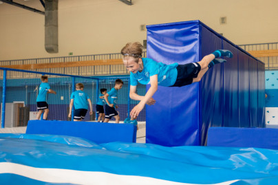 Занятия по акробатике в батутном центре «Газпром»-Академии