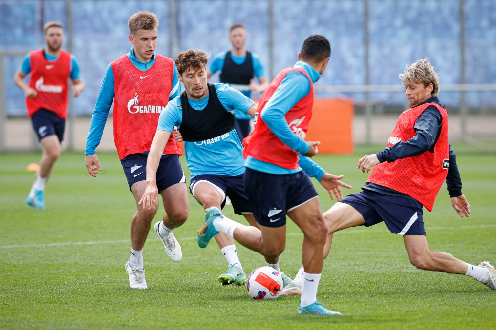 «Газпром» — тренировочные сборы в Петербурге: 19 июня, утренняя тренировка