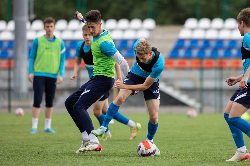 «Газпром» — тренировочные сборы «Зенита»-м в Ставропольском крае: 30 июня, вечерняя тренировка