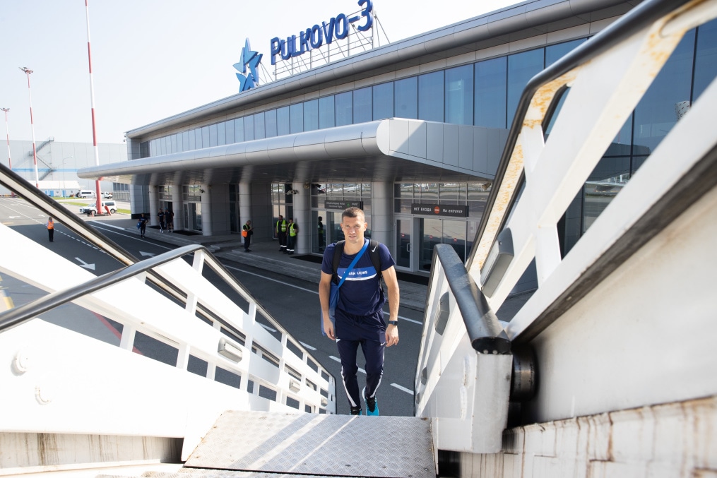 Команда в «Пулково» перед вылетом в Екатеринбург на матч с «Уралом»