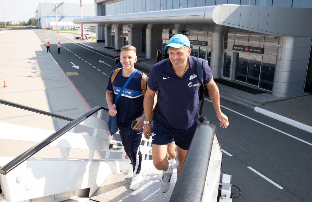 Команда в «Пулково» перед вылетом в Екатеринбург на матч с «Уралом»