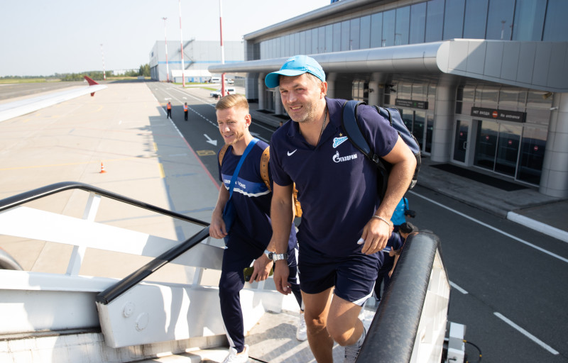 Команда в «Пулково» перед вылетом в Екатеринбург на матч с «Уралом»