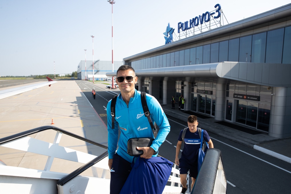 Команда в «Пулково» перед вылетом в Екатеринбург на матч с «Уралом»