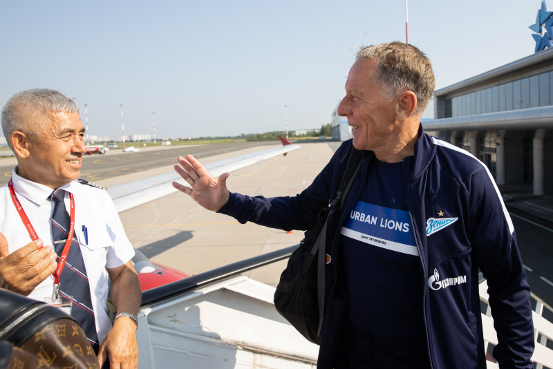 Команда в «Пулково» перед вылетом в Екатеринбург на матч с «Уралом»