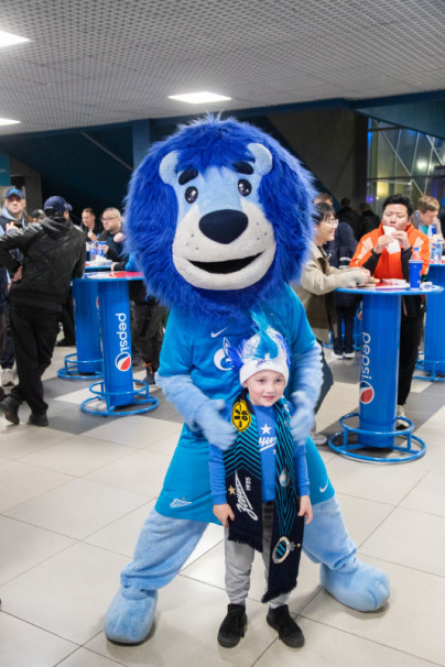 Фан-променад перед матчем «Зенит» — «Крылья Советов»
