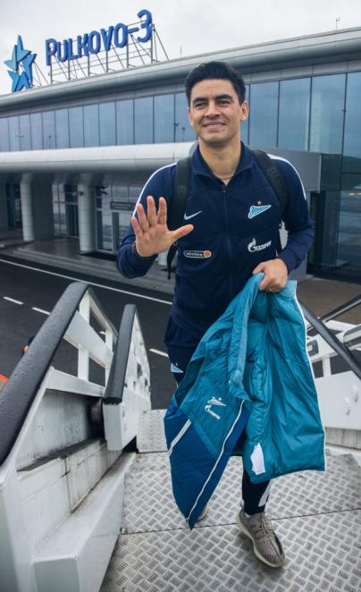 Команда «Зенит» перед вылетом на матч с «Краснодаром»