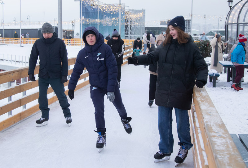 Команда «Зенит»-м на катке у Флагштока