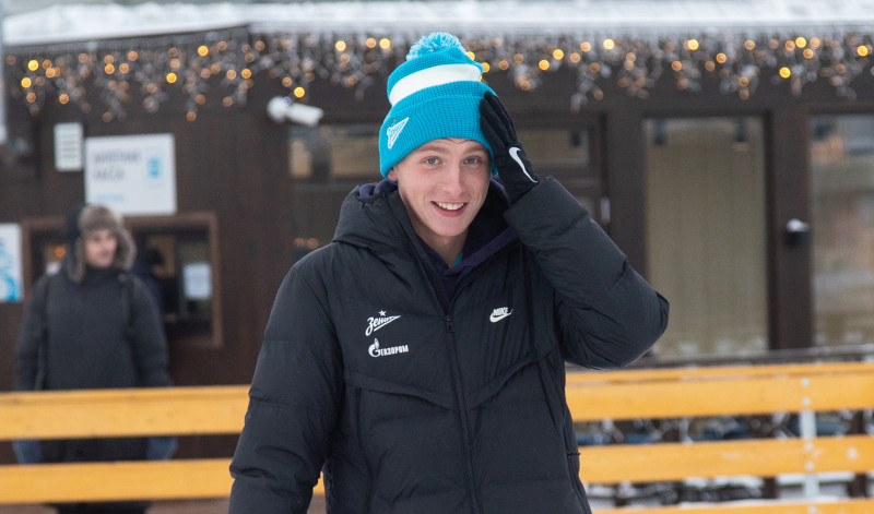 Команда «Зенит»-м на катке у Флагштока