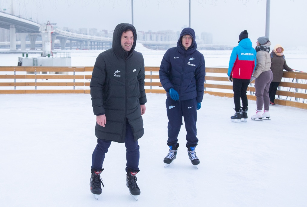 Команда «Зенит»-м на катке у Флагштока