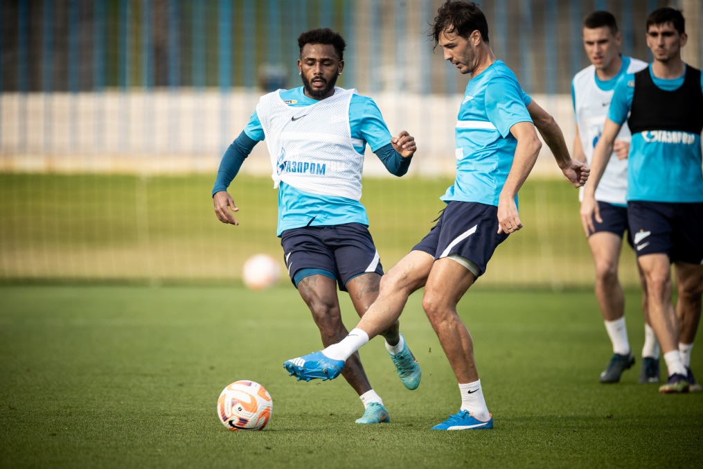 «Газпром» — тренировочные сборы в Катаре: двусторонний тренировочный матч