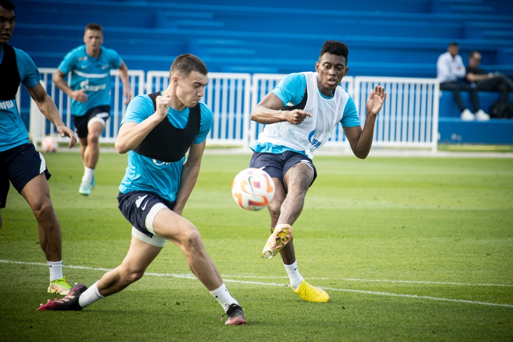 «Газпром» — тренировочные сборы в Катаре: двусторонний тренировочный матч