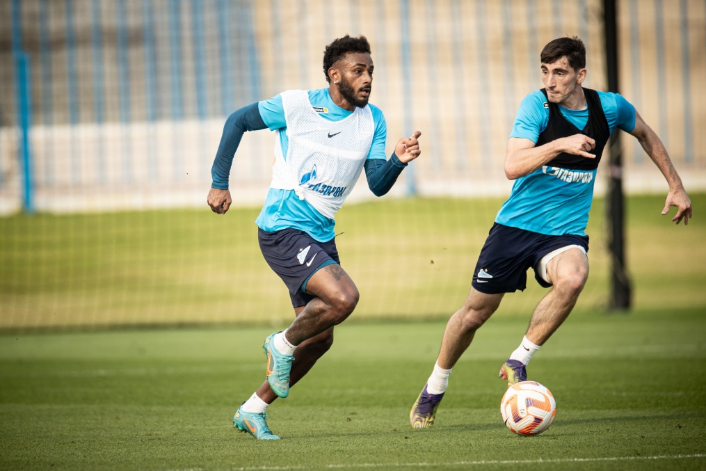 «Газпром» — тренировочные сборы в Катаре: двусторонний тренировочный матч