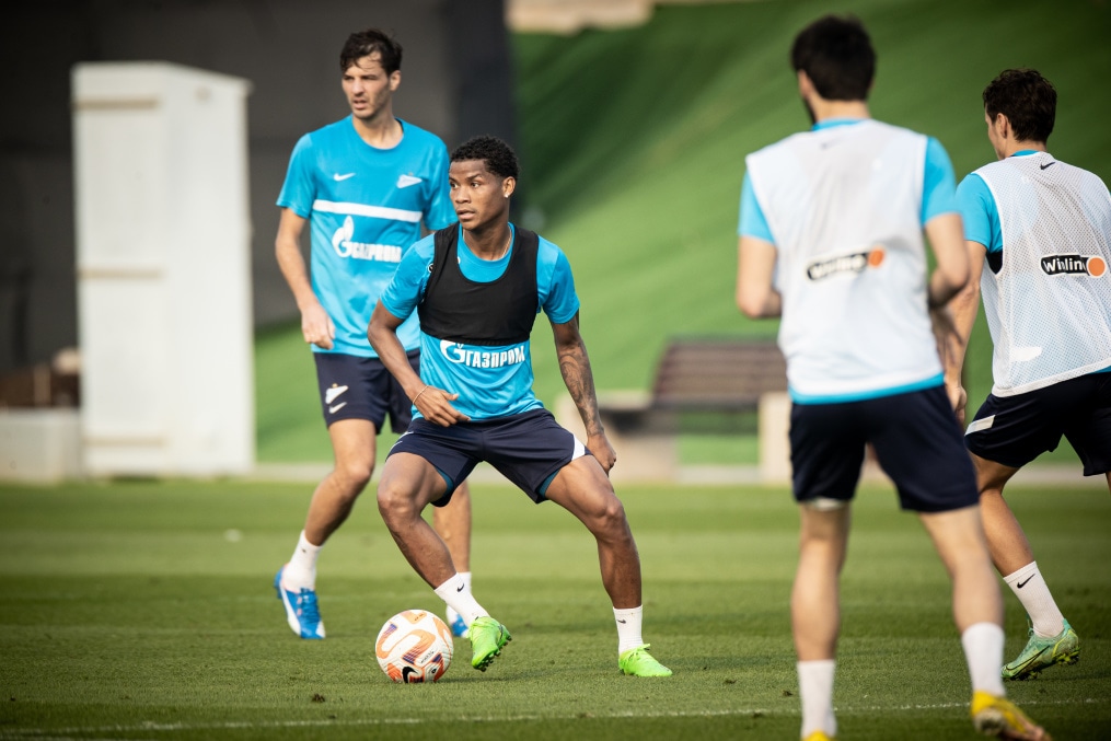 «Газпром» — тренировочные сборы в Катаре: двусторонний тренировочный матч