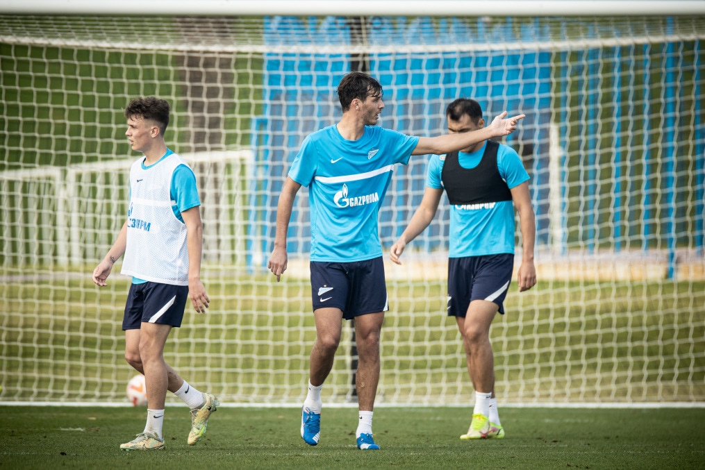 «Газпром» — тренировочные сборы в Катаре: двусторонний тренировочный матч