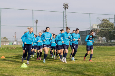 «Газпром»-тренировочные сборы женской команды «Зенит» в Турции: 27 января, утренняя тренировка