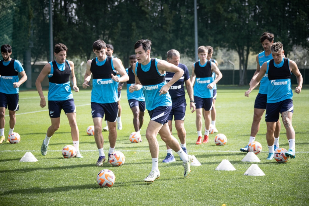 «Газпром»-тренировочные сборы в Дубае: 8 февраля, утренняя тренировка