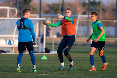 Вторые учебно-тренировочные сборы «Зенита»-м: 19 февраля, вечерняя тренировка