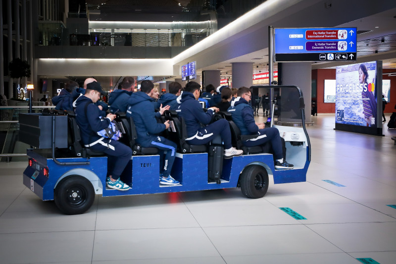 Вылет команды в Стамбул на матч «Фенербахче» — «Зенит»