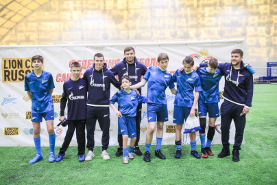 Игроки «Зенита»-2 на церемонии награждения турнира «Кубок над Невой» среди лиц с церебральным параличом