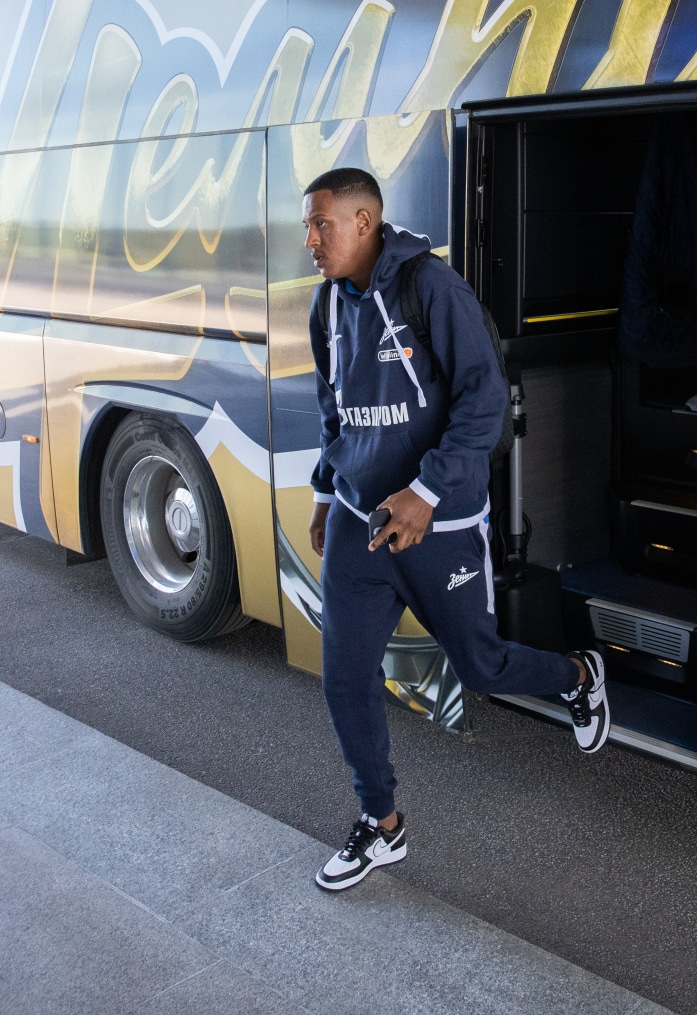 Вылет команды в Москву на матч «Локомотив» — «Зенит»