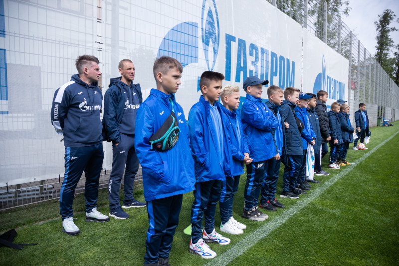 Игроки команды «Газпром»-Академии 2013 г.р. на тренировке «Зенита»