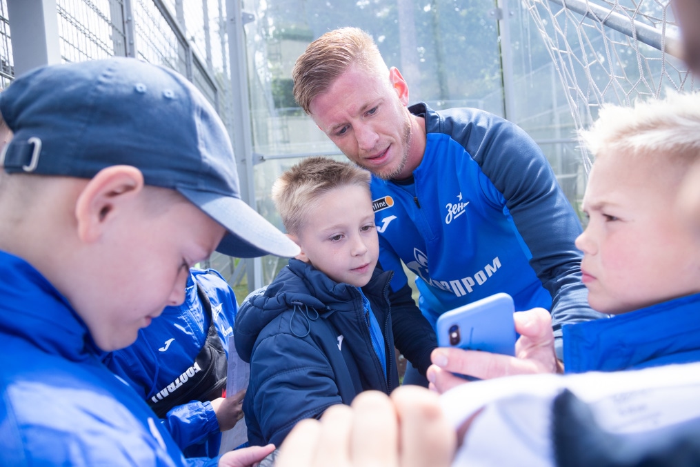Игроки команды «Газпром»-Академии 2013 г.р. на тренировке «Зенита»