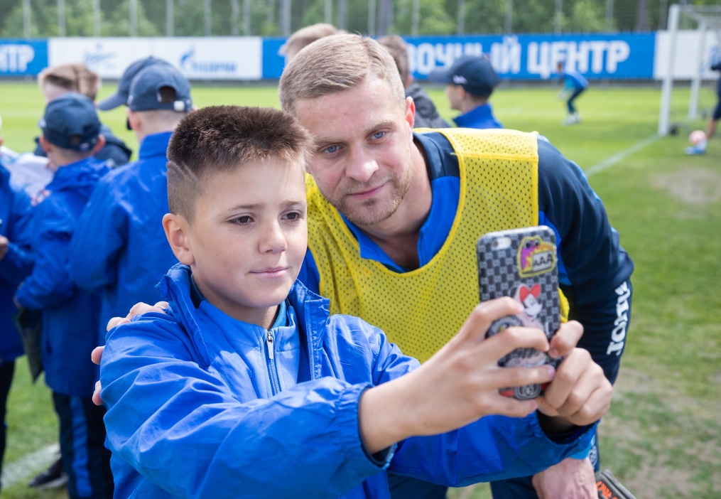 Игроки команды «Газпром»-Академии 2013 г.р. на тренировке «Зенита»