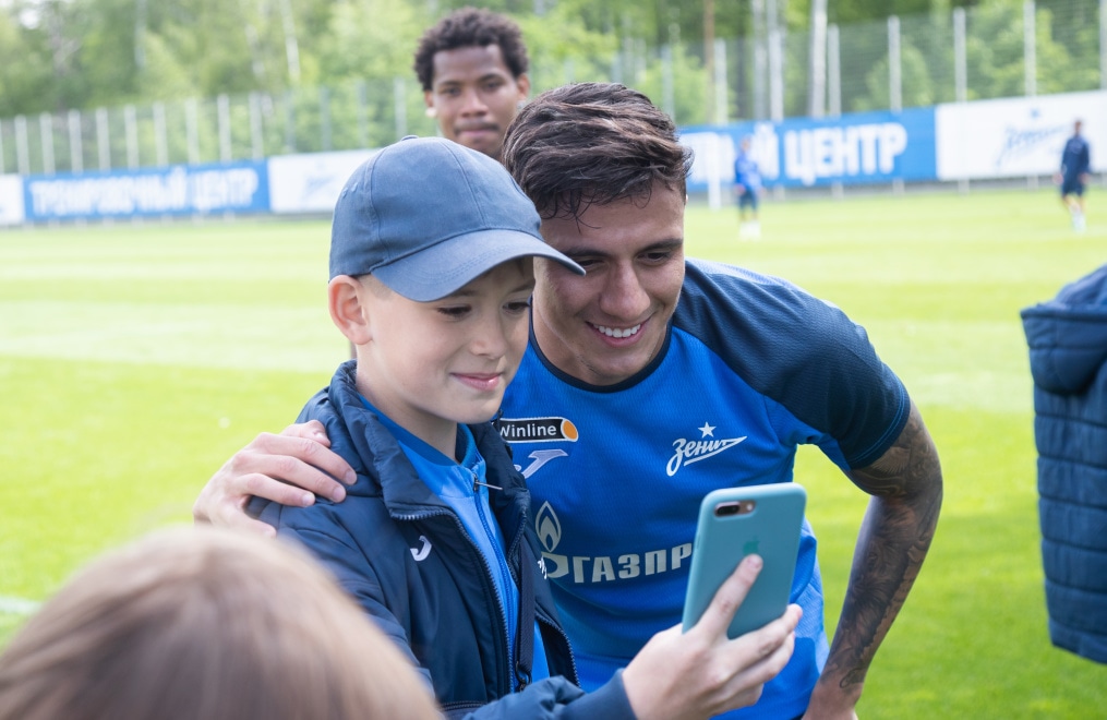 Игроки команды «Газпром»-Академии 2013 г.р. на тренировке «Зенита»