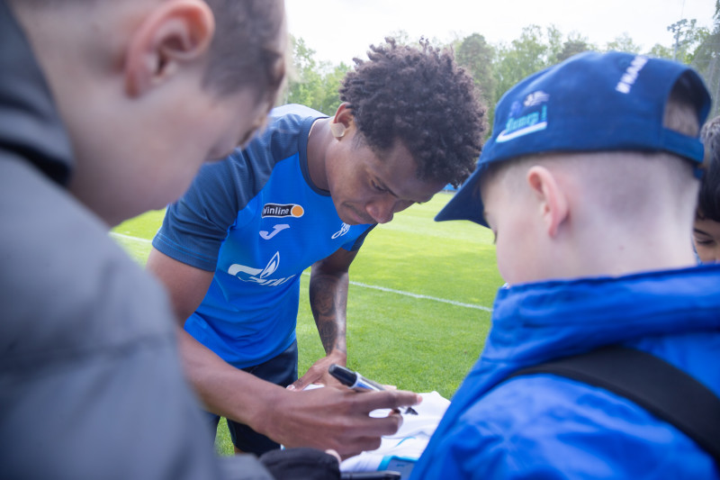 Игроки команды «Газпром»-Академии 2013 г.р. на тренировке «Зенита»