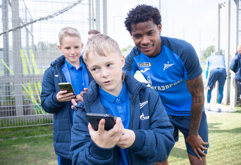 Игроки команды «Газпром»-Академии 2013 г.р. на тренировке «Зенита»