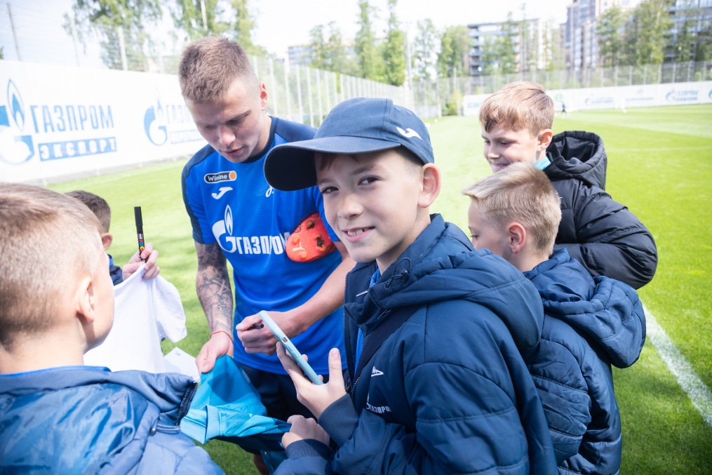 Игроки команды «Газпром»-Академии 2013 г.р. на тренировке «Зенита»