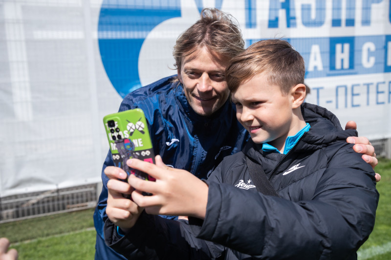 Игроки команды «Газпром»-Академии 2013 г.р. на тренировке «Зенита»