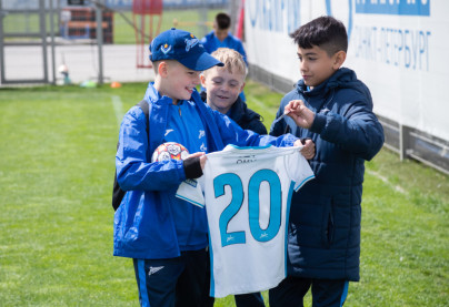 Игроки команды «Газпром»-Академии 2013 г.р. на тренировке «Зенита»