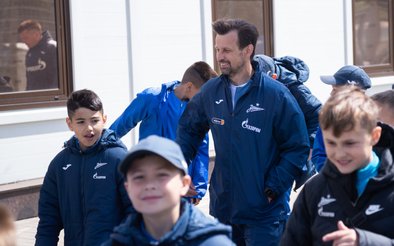 Игроки команды «Газпром»-Академии 2013 г.р. на тренировке «Зенита»